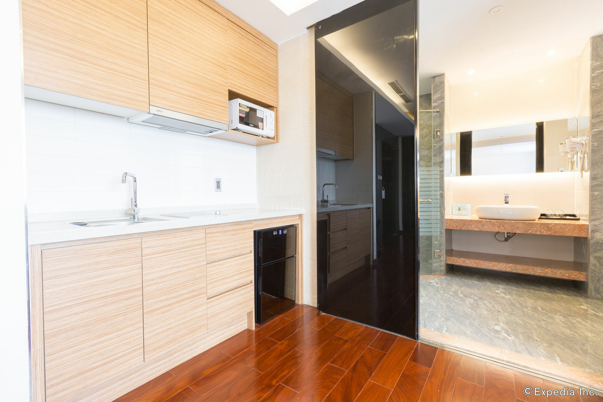Charm Suite Residence Saigon 호치민 외부 사진