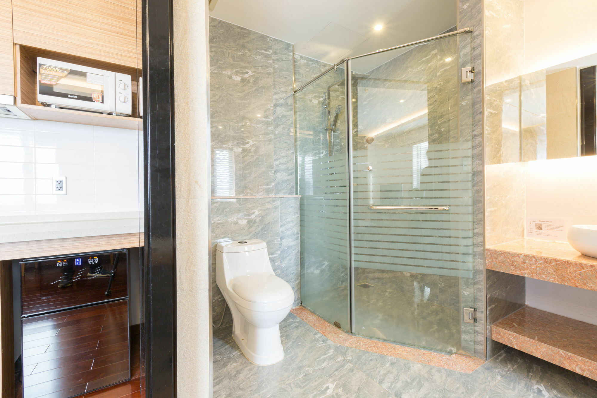 Charm Suite Residence Saigon 호치민 외부 사진